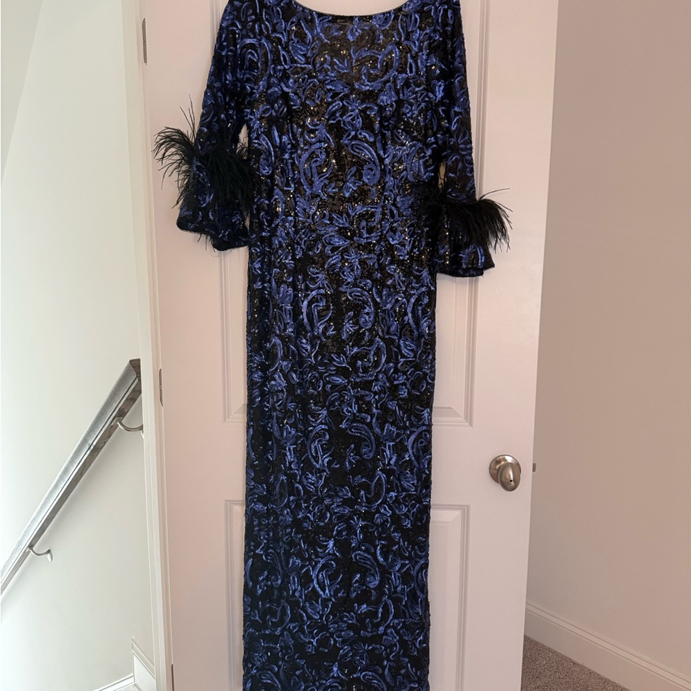 Adrianna Papell Black and Blue Long Sleeve Dress
